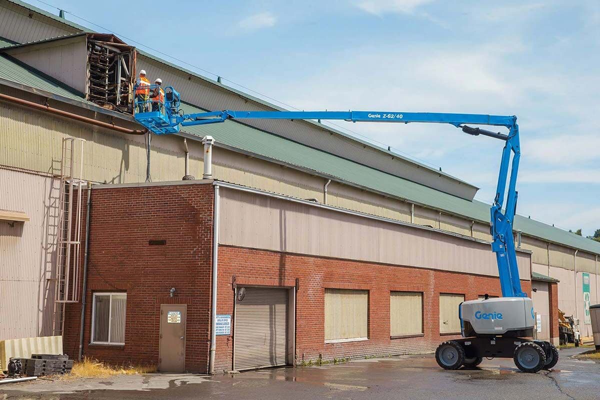 Plataforma articulada Genie Z-62/34 en proyecto industrial