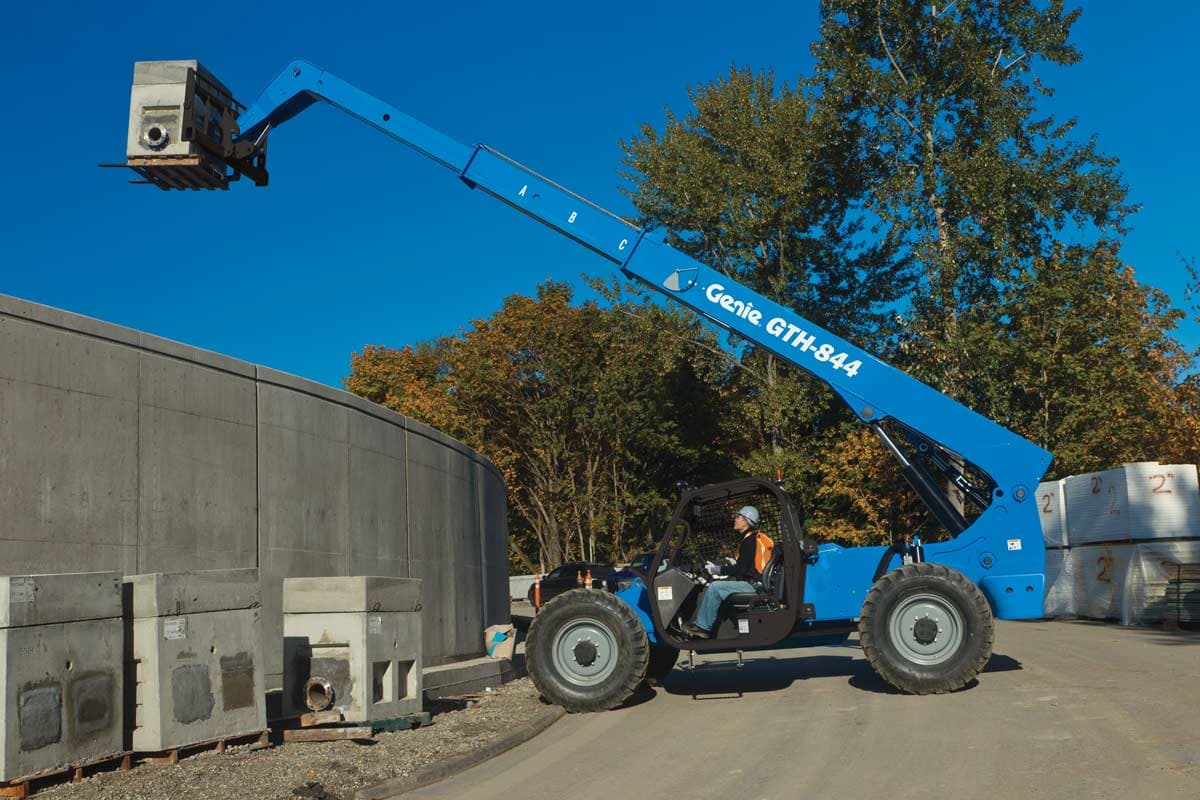 Telehandler Genie GTH-844 en operación