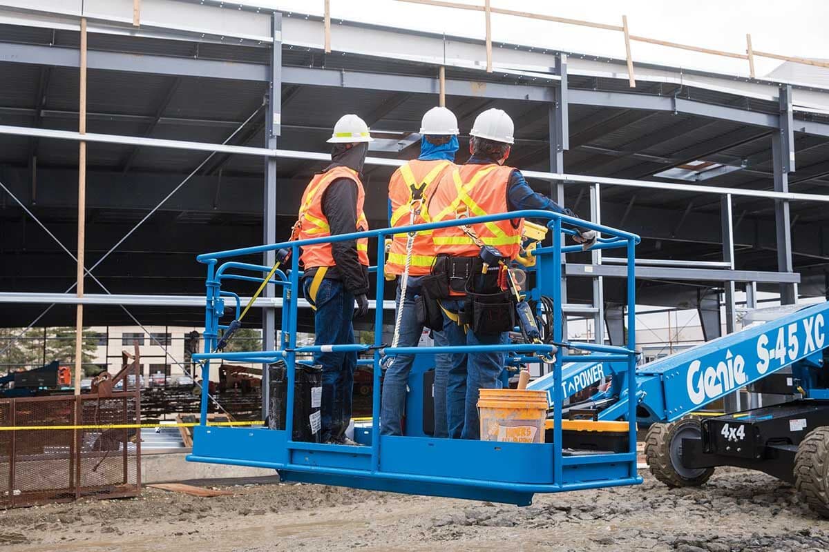 Equipo de elevación Genie en operación